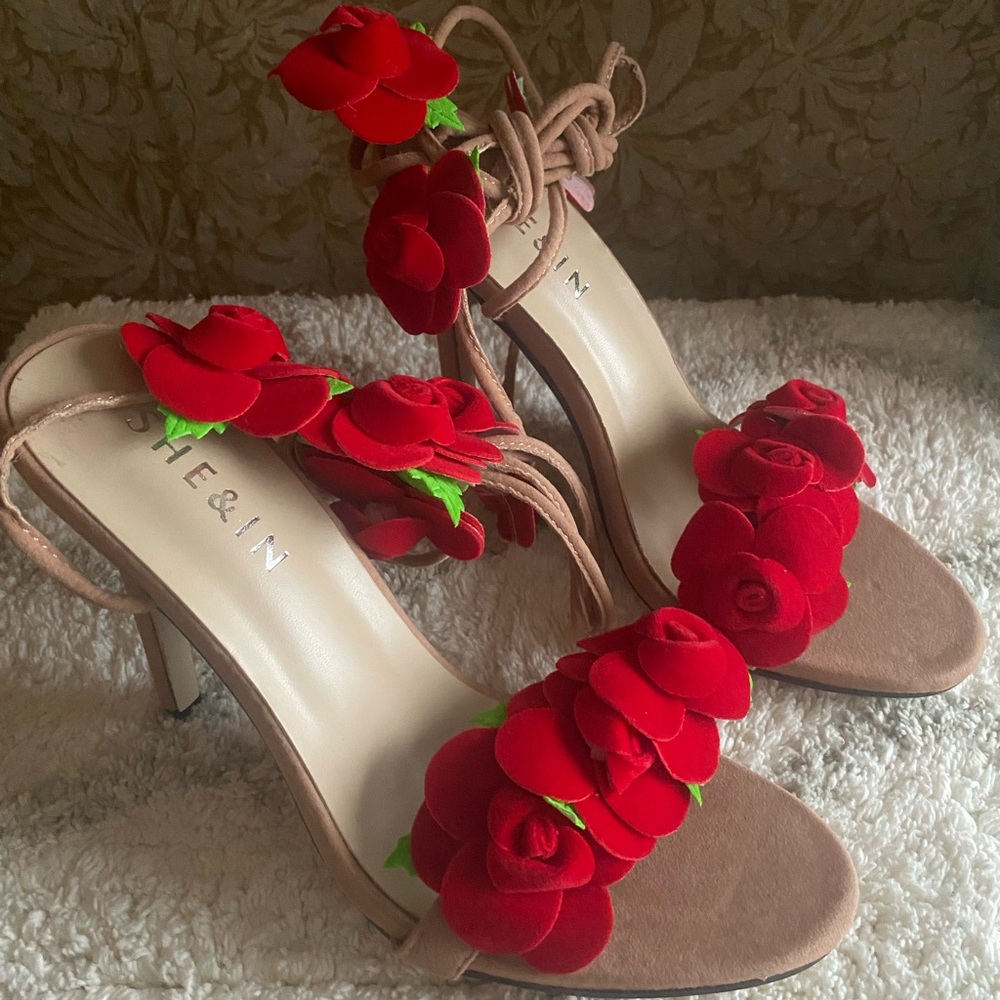 NEW - Shein Wrap-around Heels - Size 8 1/2